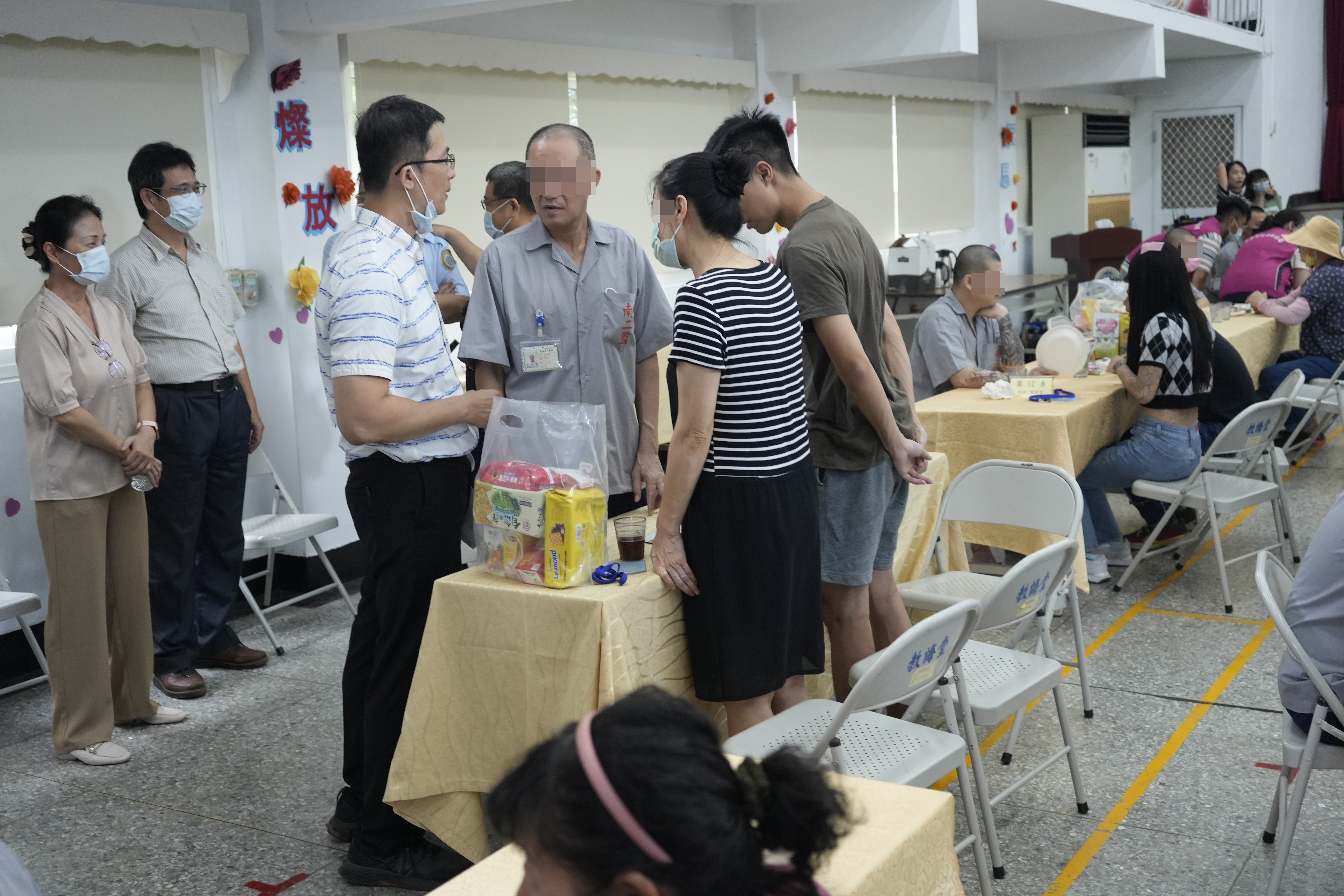 教誨師陪伴收容人與家屬