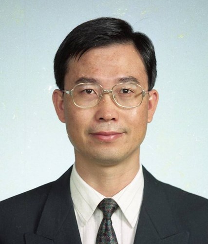 典獄長陳育鼎照片